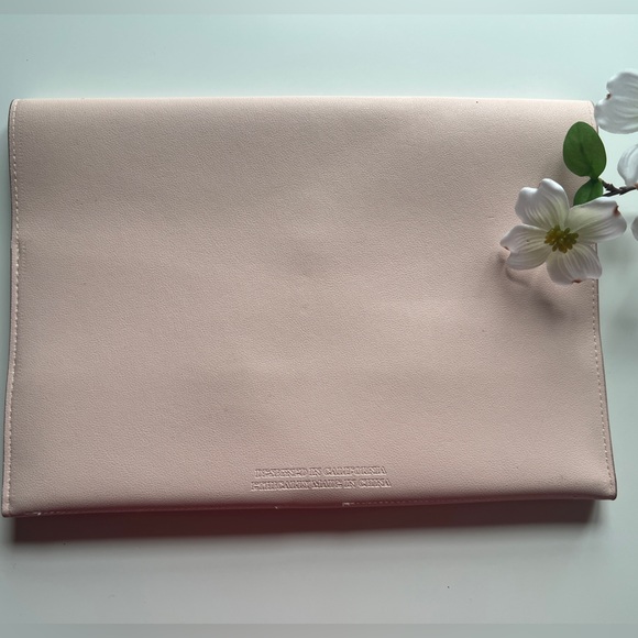 The Megan Portfolio Clutch Glass Ladder and Co Organizer (Baby Pink) - Picture 9 of 10